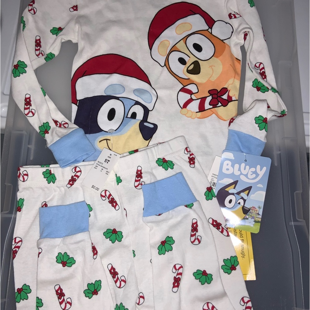 Bluey Kids Pajama Set - Festive White and Red